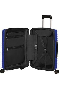 Upscape hard case with 4 wheels