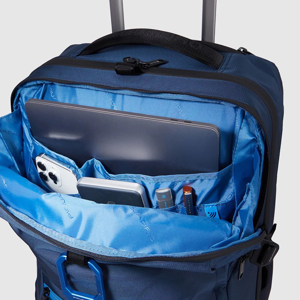 Corner 2.0 suitcase with laptop compartment 17.3 inches blue