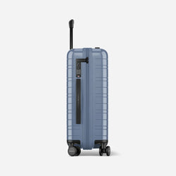 Model H5 Essential hard shell trolley with 4 wheels